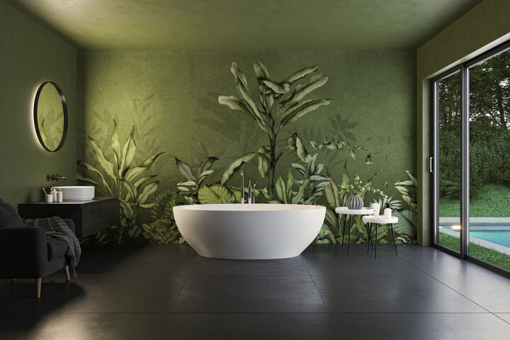 3D-Visualisierung eines Badezimmers mit grüner Naturmotiv-Tapete von K-More und freistehender Badewanne