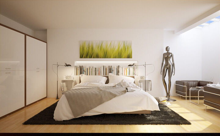 3D-Visualisierung eines modernen Schlafzimmers mit Bücherregal im Kopfteil, Design-Liegefläche, Kunstfigur und Tageslicht von oben
